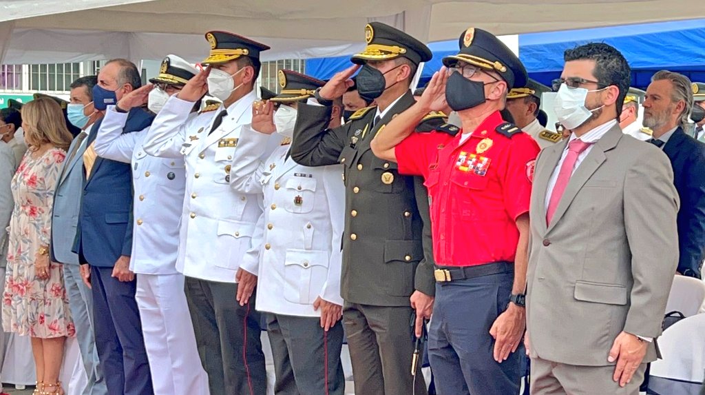 ecu911sambo's tweet photo. El Coordinador Zonal 5 y 8 (E) Ervin Lisca participó en la ceremonia solemne de los 50 años de vida institucional del Cuerpo de Vigilancia Aduanera, órgano de ejecución operativa del SENAE. https://t.co/blNi7Deocf