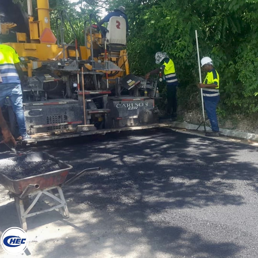 CHECJamaica's tweet photo. Paving is also in progress between Font Hill and Georgia in St. Thomas as part of SCHIP Part B (IV).
πSCHIP Part B (IV) Morant Bay Round About to Cedar Valley
#CHECJamaica #CHECatWork #WorkInProgress #SCHIP https://t.co/7IGVTw9Vwm
