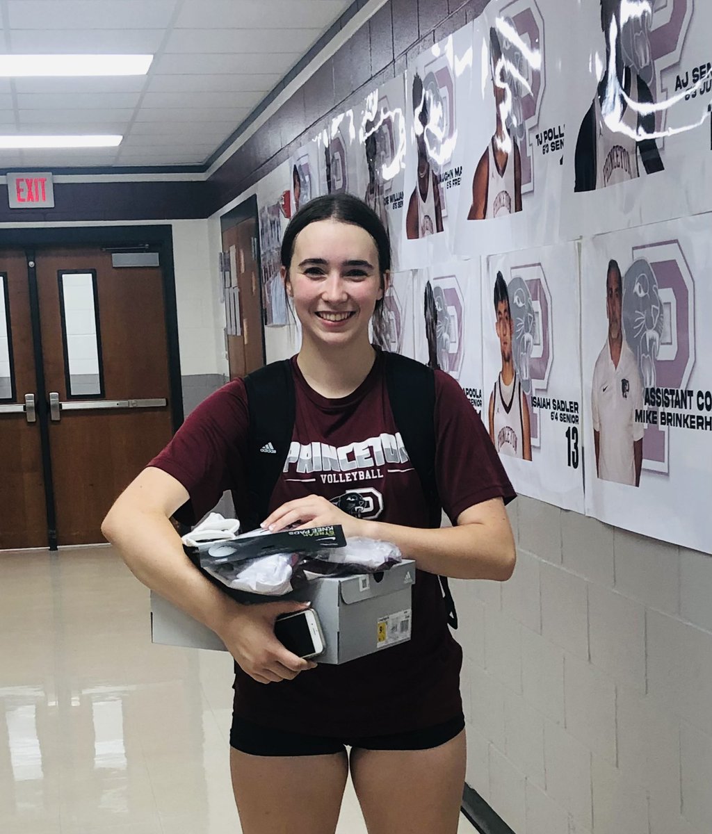 RachelSadler06's tweet photo. Senior season is officially starting!! Thought I’d post a little remake from my first time on varsity freshman year @VolleyPanthers https://t.co/iZ5dWPX9Bf