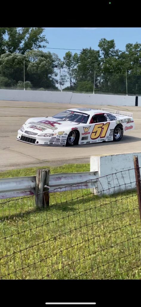 StephenNasse's tweet photo. Had the best time last night @WIRmotorsports with @apel_51 and his family. Thanks so much for having me and letting wheel your car. Brought it home P6… not too bad for my first time at the track. Hope to do it again soon 👍🏼 https://t.co/YTbX4K5CaZ