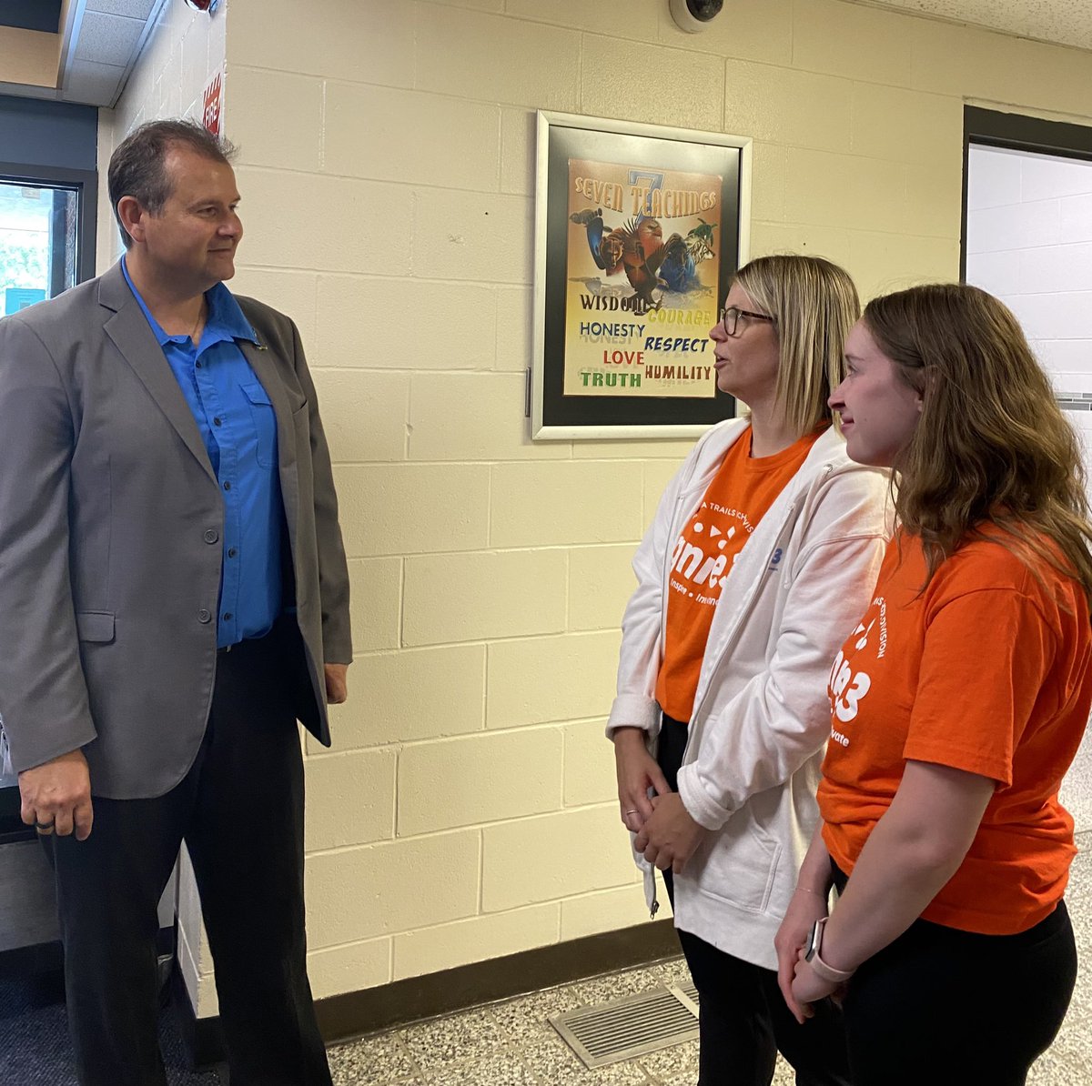 Pleased to meet several of the wonderful staff and students at the Ignite3 program today <a href="/SchoolWestgrove/">Westgrove School</a> with <a href="/MyrnaBDriedger/">Myrna Driedger</a>. The summer learning program helps strengthen students numeracy and literacy skills. #educationiskey #mbed <a href="/PembinaTrails/">Pembina Trails SD</a>