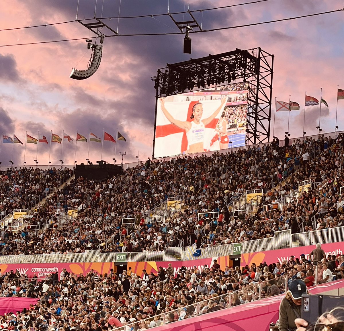 Wonderful night at the Alexander Stadium 🏃🏻‍♀️ 🧡