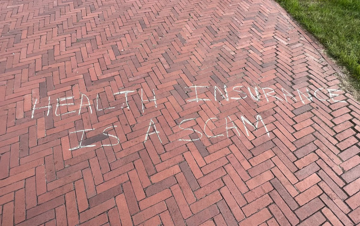 SavageJoyMarie1's tweet image. DAY 2/ AFTERNOON:
Stickering downtown DC + chalking at NBC + Capitol