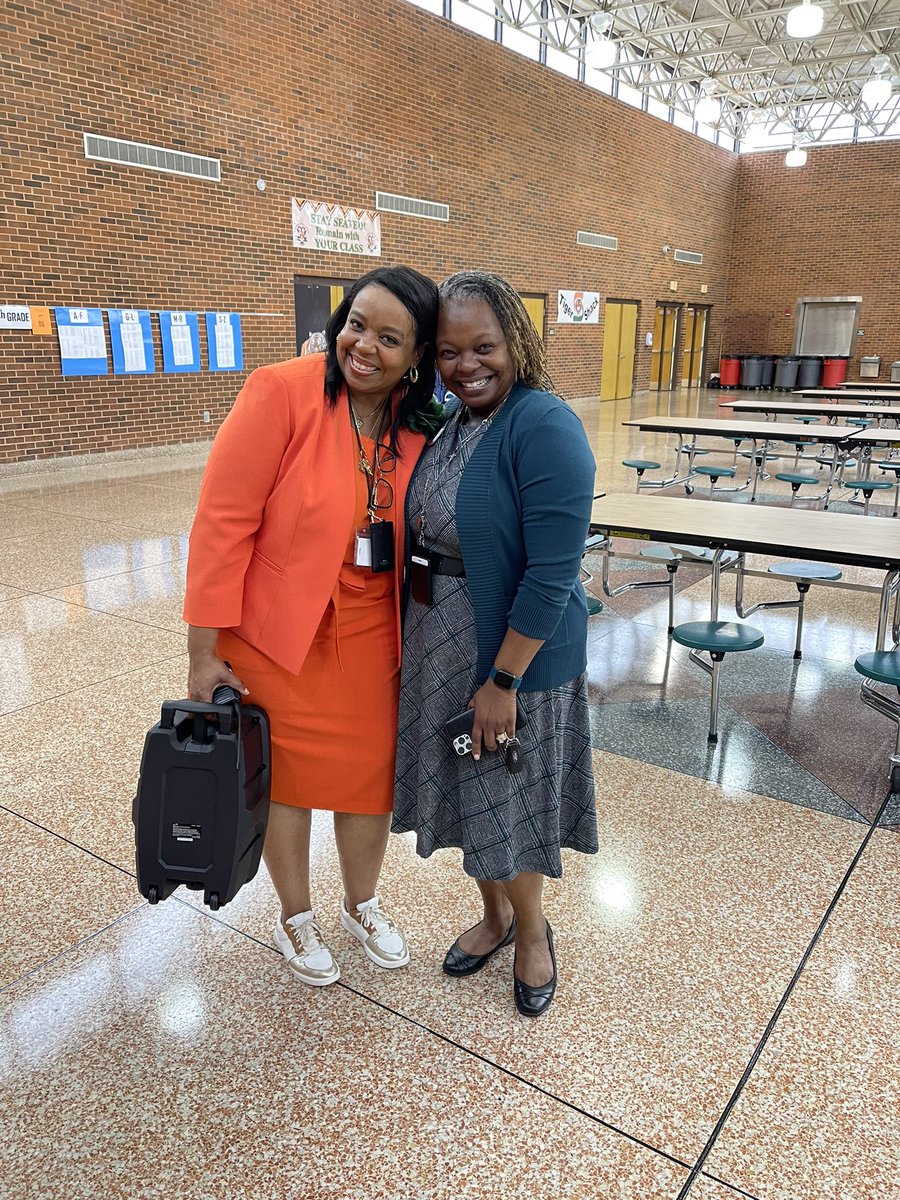 Stockbridge Middle tweet media