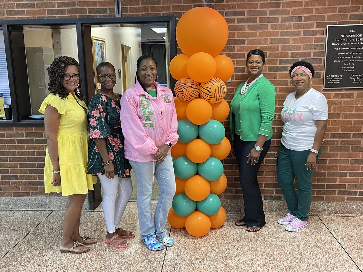 Stockbridge Middle tweet media