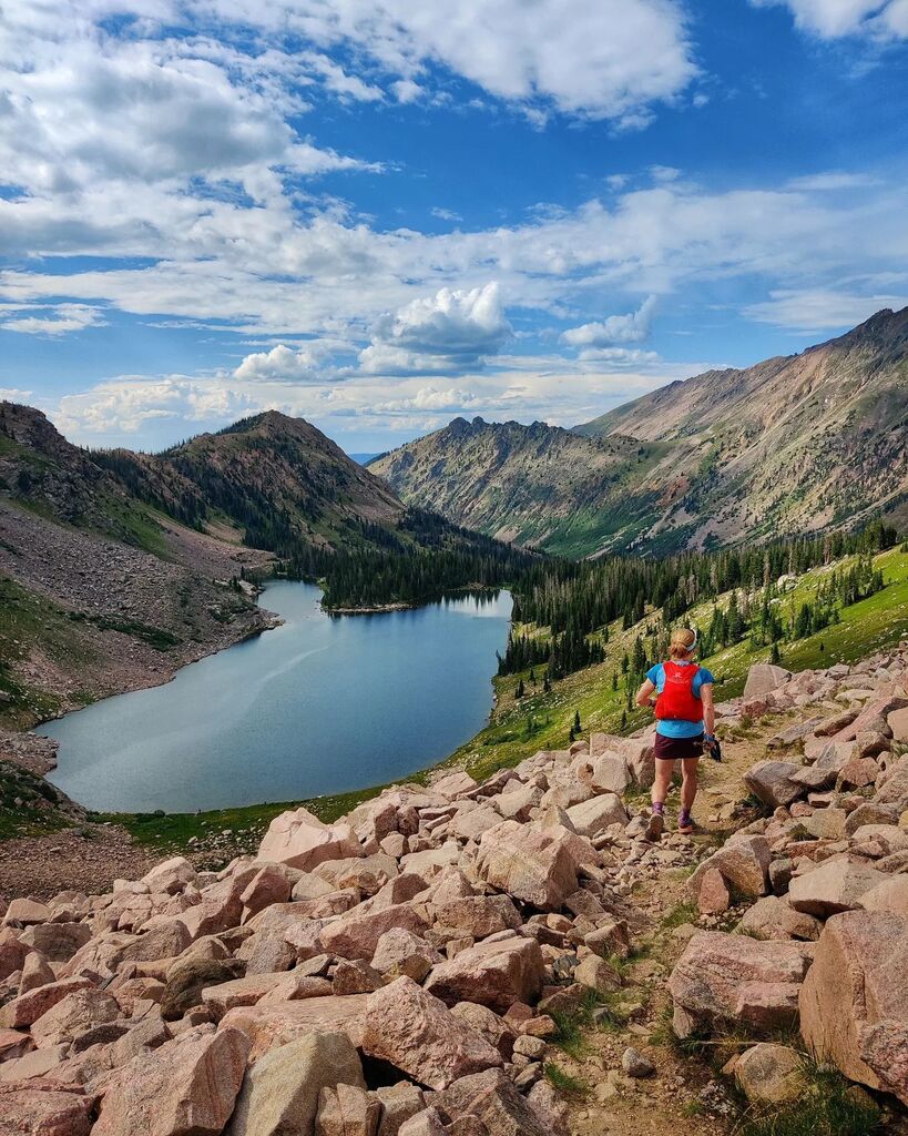 TriMilan's tweet photo. Descending towards Kelly Lake during Never Summer 100k last weekend.  Really wanted to stop there, soak in the views and take a dip. 

#ultrarunning #trailrunning #running #neversummer100k #neversummer https://t.co/BHR78LHmCM https://t.co/Np60FWLNdF
