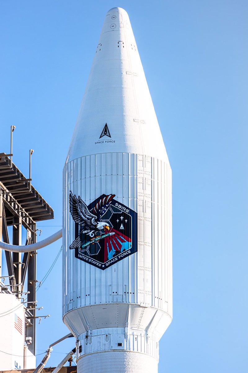 BrandonMWynn's tweet photo. @ulalaunch’s Atlas-V Rocket in its 421 configuration, stands atop Pad-41 in Cape Canaveral, just shy from launching the SBIRS GEO-6 Missile Defense System on behalf of @SpaceForceDoD 

#GEO6 #SpaceForce @torybruno @SLDelta45 

📸 - Me / @NewsSpaceflight https://t.co/tGCeQd56Bk