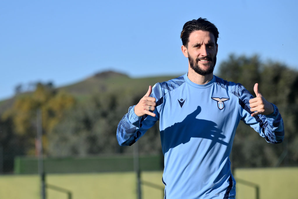 Lazio manager Maurizio Sarri tells Corriere dello Sport: "Luis Alberto wants to join Sevilla but it's not sure yet that he will leave the club this summer". 🚨⚪️🔴 #Sevilla 

Negotiations are ongoing but there's no deal in place yet between clubs.