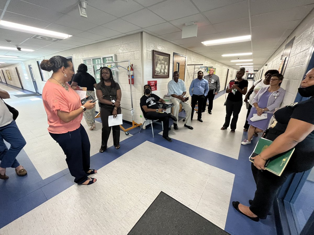 Docpittman1's tweet photo. Great first day back at AZK!!! Thank you staff for what you do. We are SODA lighted that you are part of our AZK Family! Continue to make a difference for someone else! #YouRock @ccolemanleader1 @GriffinSpalding @azkacademy https://t.co/c1s7qKOsH0