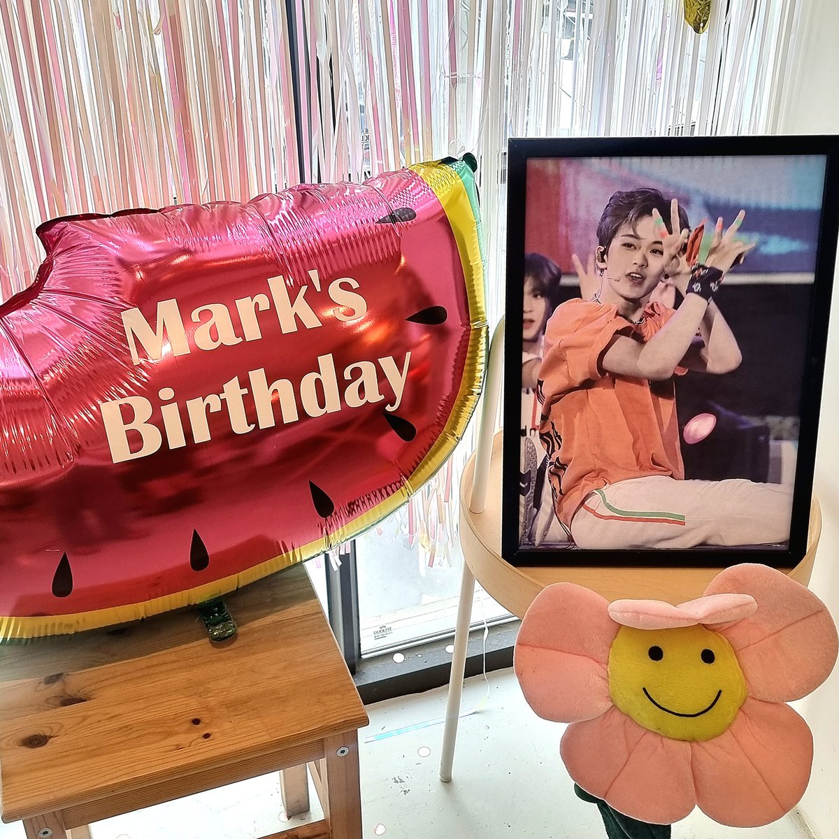 이름을 비워드릴 수도 있습니다 tweet media