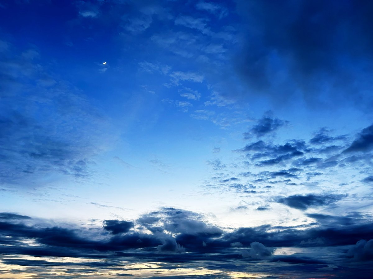 Gm ✨ Gn #NFTCommunity 
Hello moon 🌙