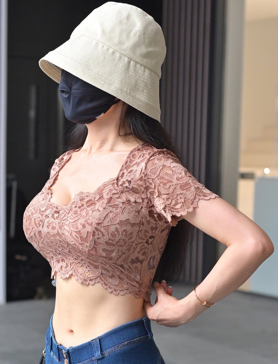loik2311's tweet photo. #细腰 #巨乳 #身材 #街拍 #今天就看到这里 https://t.co/LHyErKUwao
