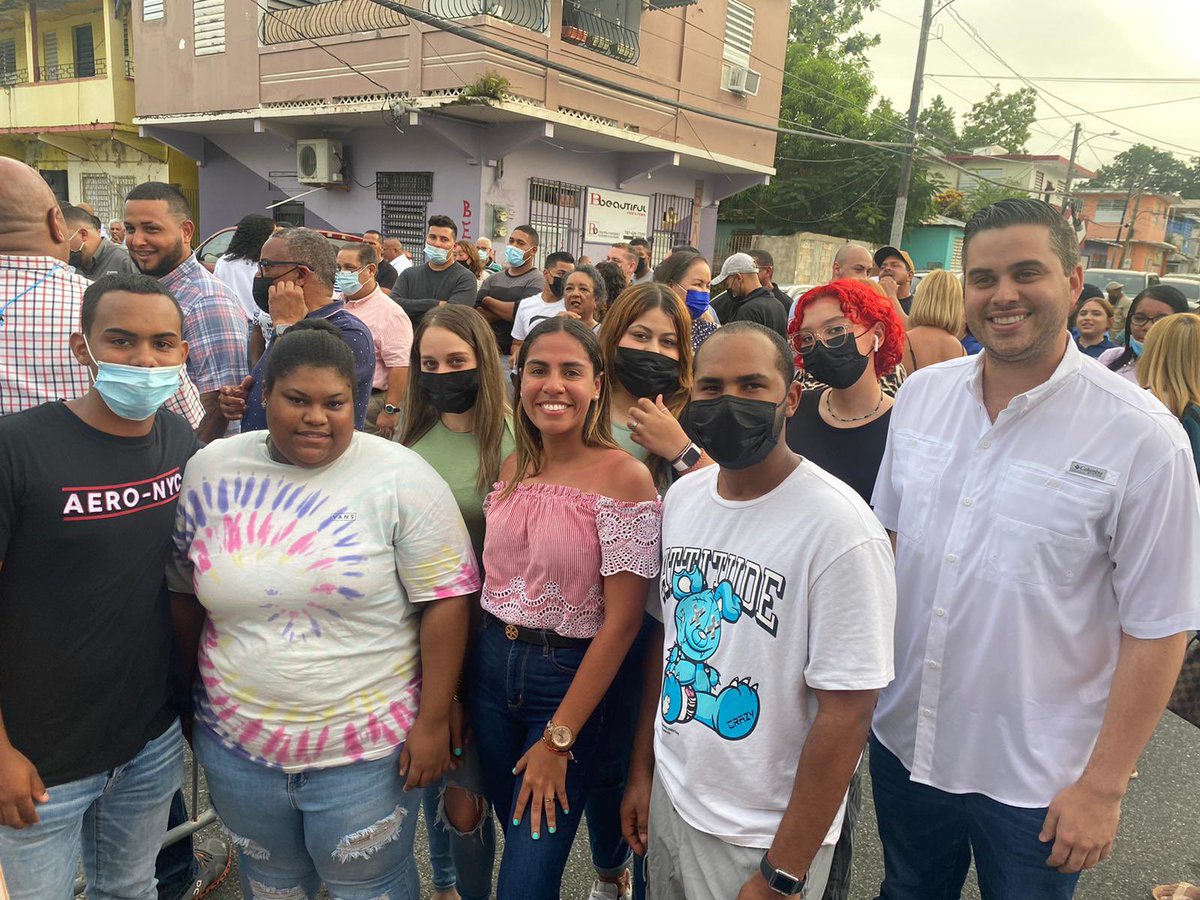 LefrancFortuno's tweet photo. Hoy desde Canóvanas acompañando a @LORNNASOTO en la inauguración de su comité municipal junto a nuestro Gobernador @pedropierluisi y todo el liderato. Canóvanas seguirá en la ruta del progreso y en la lucha por la Estadidad. 🇺🇸🇵🇷 https://t.co/JtuzgG1ySh
