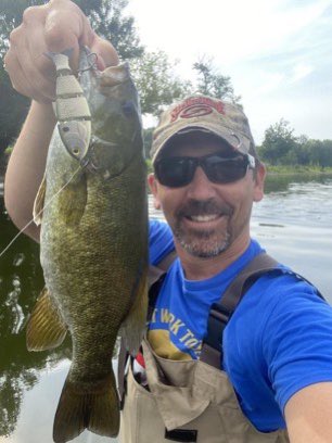 realUSCsports's tweet photo. @GrahamSlamFishn with 2 nice smallies that he caught at the fox river yesterday morning🔥 Awesome Job Mike! Follow @GrahamSlamFishn @reel_h_outdoors #bassfishing #fishing #fishinglife  #bass #River #reelhookersoutdoors #outdoors #bassfishin https://t.co/7HkBezCIhg