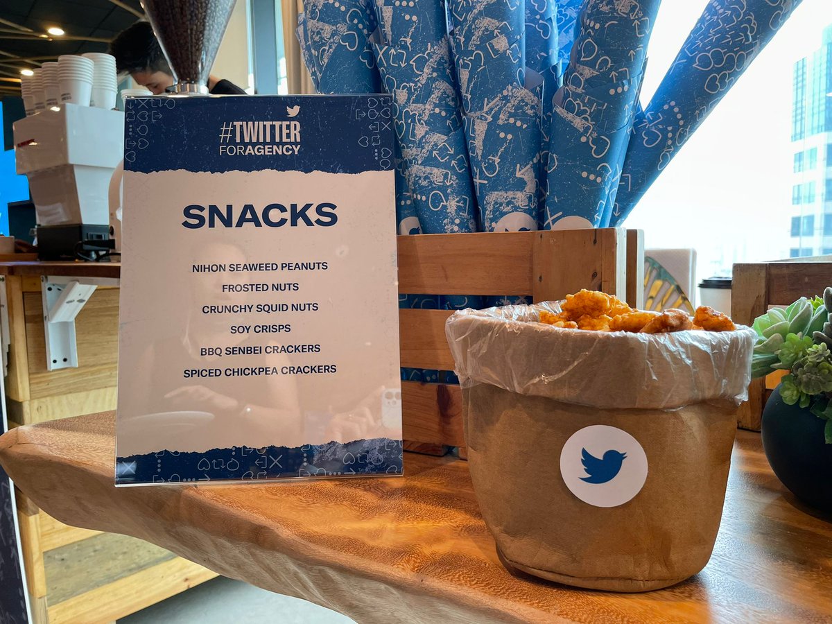 XMarketingSEA's tweet image. What's happening in our 🇸🇬  office?

#TwitterForAgency is about to start. 

For anyone feeling FOMO right now, this 🧵 is for you.