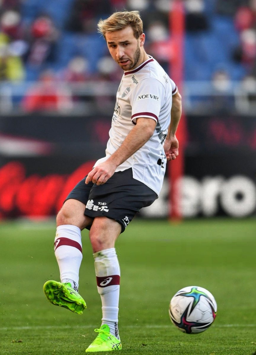 ssamperfans's tweet photo. One step closer ⚽😊 #ヴィッセル神戸 #WeAreKobe #sergisamper #samperisme #vamosvissel #KobeForeverForward #jleague #セルジサンペール #サンペール https://t.co/A6vdY3a4Gm