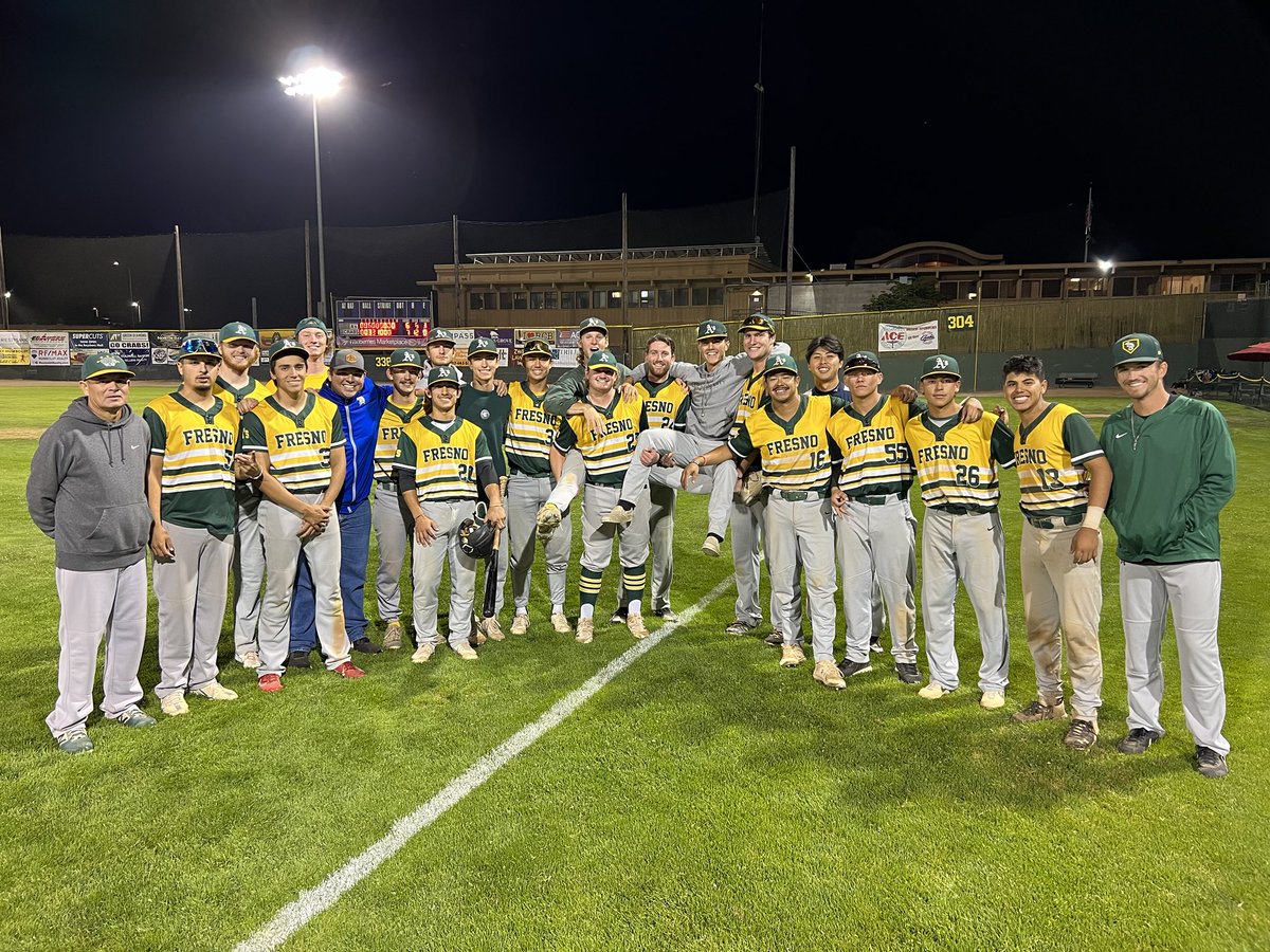 FresnoAthletics's tweet photo. Photo finish!  Official game record of Fresno A’s summer college team ends at 23-23 on the year, with an absolutely unforgettable 7-6 game at Humboldt Crabs.  So proud of these boys and our historic 2022.  Our players have to be proud and excited for the future. https://t.co/x4nxmcpfF1