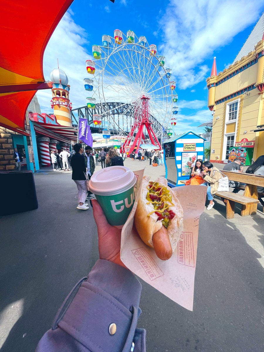 karahinesley's tweet image. Fully support hosting all conferences at theme parks in the future @advertisingweek #AWAPAC 🎠🎡