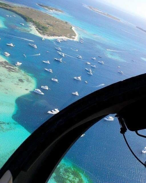 antoniodrewbear's tweet photo. Los Roques . Antonio Drew Bear Ortiz .!!!!! https://t.co/P6wxLUnM1Q