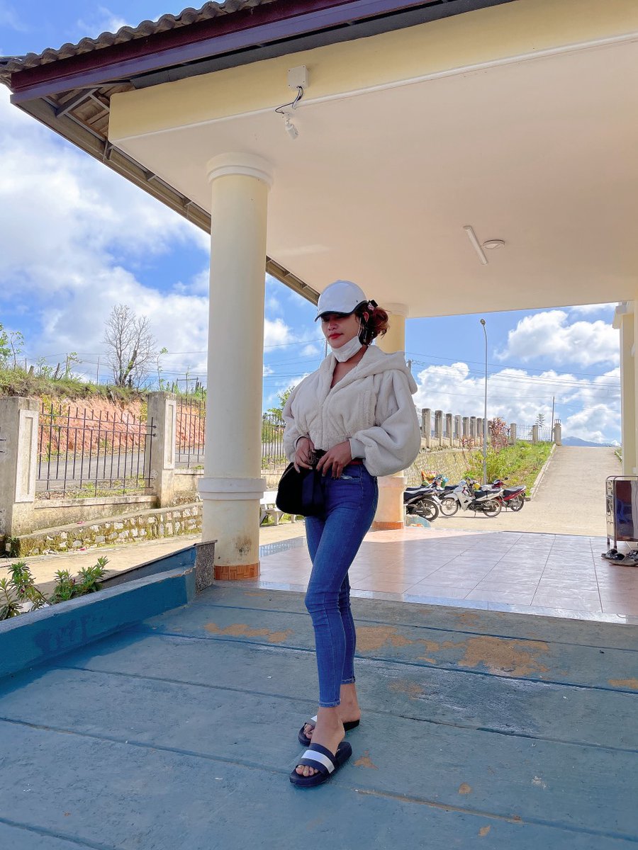 GiongMy's tweet photo. Giờ đang ở đà lạt. A nào set kèo ladyboy hk ❤️ https://t.co/NXfEJ7O3me