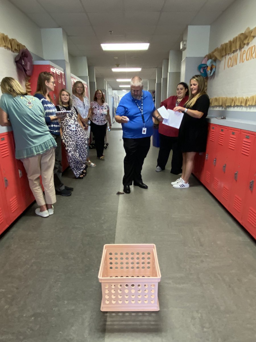 randi_kerby's tweet image. Jay Fisher, you repped the North Side well today! Collecting data for our CER Review. #sciencestrong #elemscience #iloverockwallisd