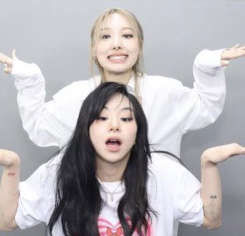 bltarchive's tweet image. [TWICE] Son Chaeyoung, Im Nayeon