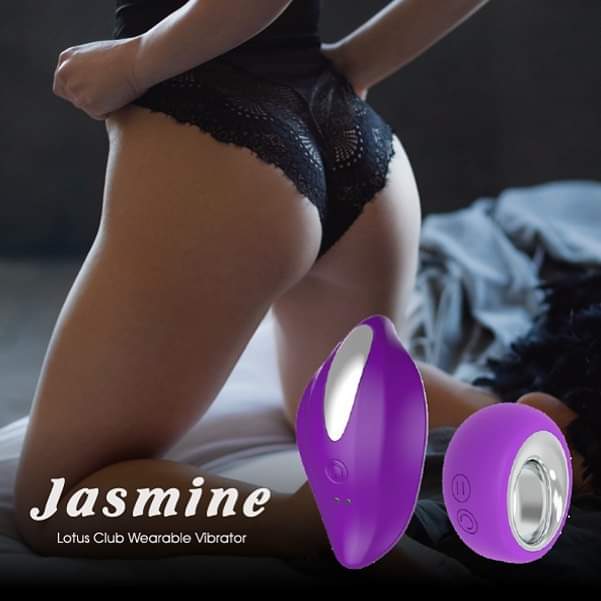 LotusClubVN's tweet photo. MÁY RUNG JASMINE
Với thiết kế ôm sát và vừa vặn với những điểm chạm “đắt giá” bên trong âm hộ, bao bọc bởi lớp silicon cao cấp, máy rung Jasmine có thể đeo để sử dụng trong các hoạt động bình thường hàng ngày
👉 https://t.co/CKd9eSfcDX https://t.co/NogubCpeKU