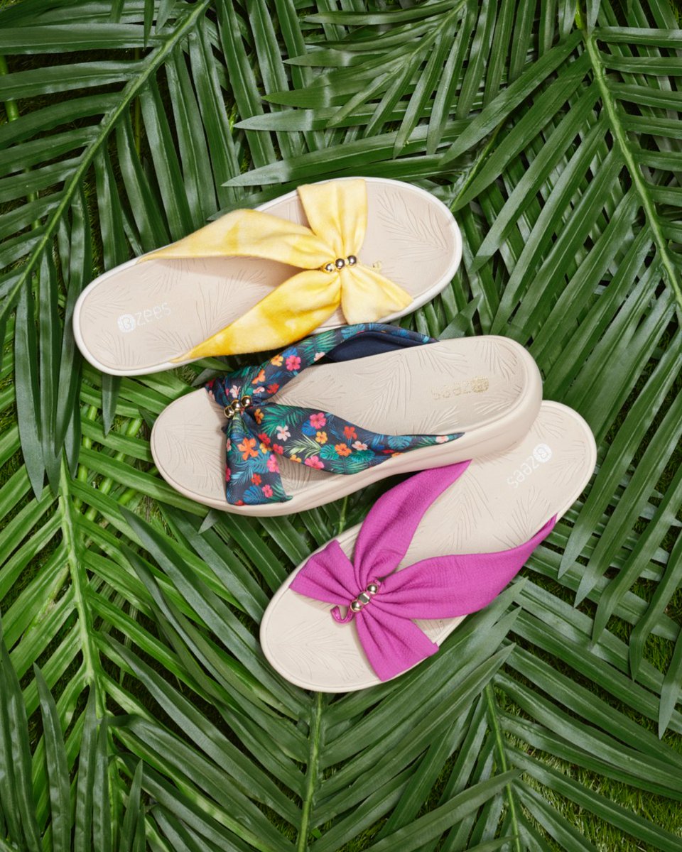 A retreat for your feet. Feel the happy all summer in super-comfy sandals with sweet details 🌴
#bzees #comfortshoes #machinewashableshoes bit.ly/3JsMvnI