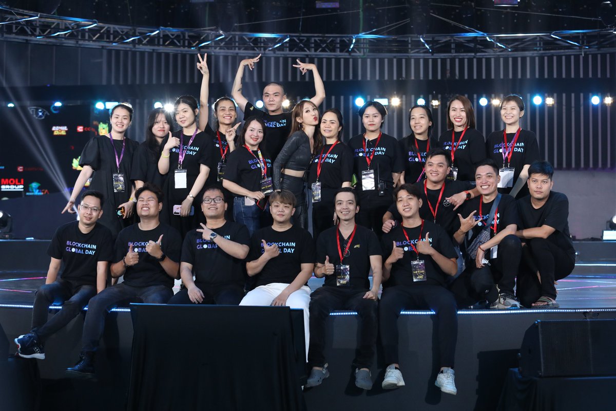 SPAC3SHIPGlobal's tweet photo. Stay tuned! We will be back real soon! 👏
From #SPAC3SHIP team with love and devotion. https://t.co/Aa3aYPyR5U