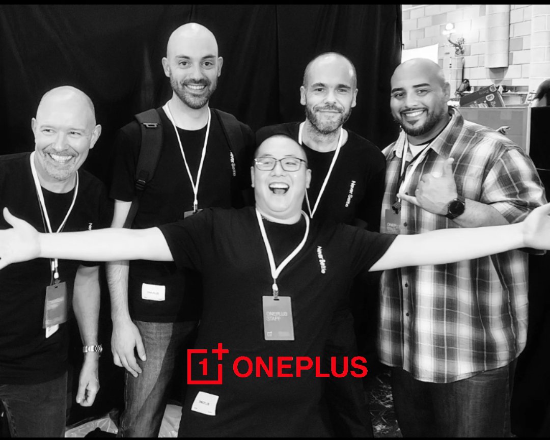 Antonio_Luis's tweet photo. This has to be my favorite picture from the night! #oneplus #community #teamdiglett @oneplus @OnePlus_USA @david_nyc @davidsmonteiro #cheetosdust #baldisbeautiful https://t.co/W4Xjqn7D1q