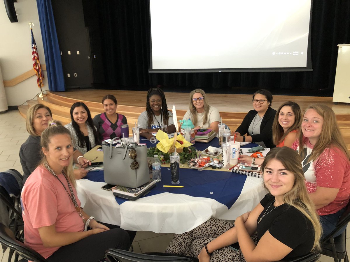 AustinCubs's tweet photo. We were so glad to see all these smiling faces back on campus today! Thank you to our wonderful Austin Elementary PTO for providing a delicious breakfast! https://t.co/li1LAWnh5Y