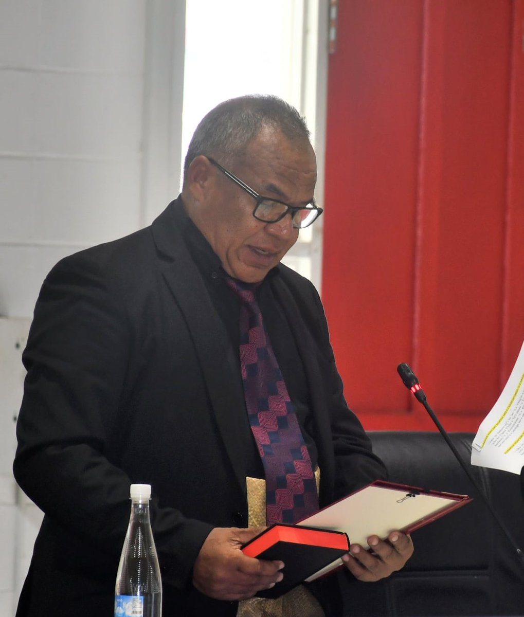 Prime Minister's nominee gets His Majesty's approval
Nuku'alofa - The Prime Minister, the Honourable Hu'akavameiliku had recommended the appointment of Tongatapu 3 Noble Representative, Lord Fohe, as the new Minister for MAFF
"facebook.com/plugins/post.p…"