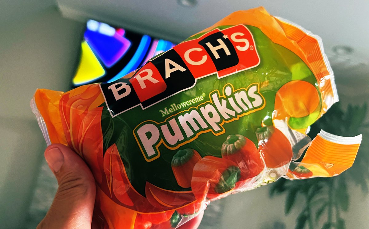 JosiahWay's tweet photo. Too soon? #candycorn #bestcandyever #allpumpkins https://t.co/oeosXqDCoJ