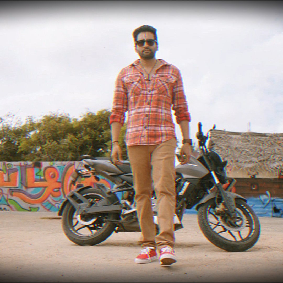 VJ_SANTA_TREND's tweet photo. Good morning ♥️😻 

Have a nice day ☺️ 

#GuluGulu #AgentKannayiram 

@iamsanthanam 😎 https://t.co/aGmxjZvdEj