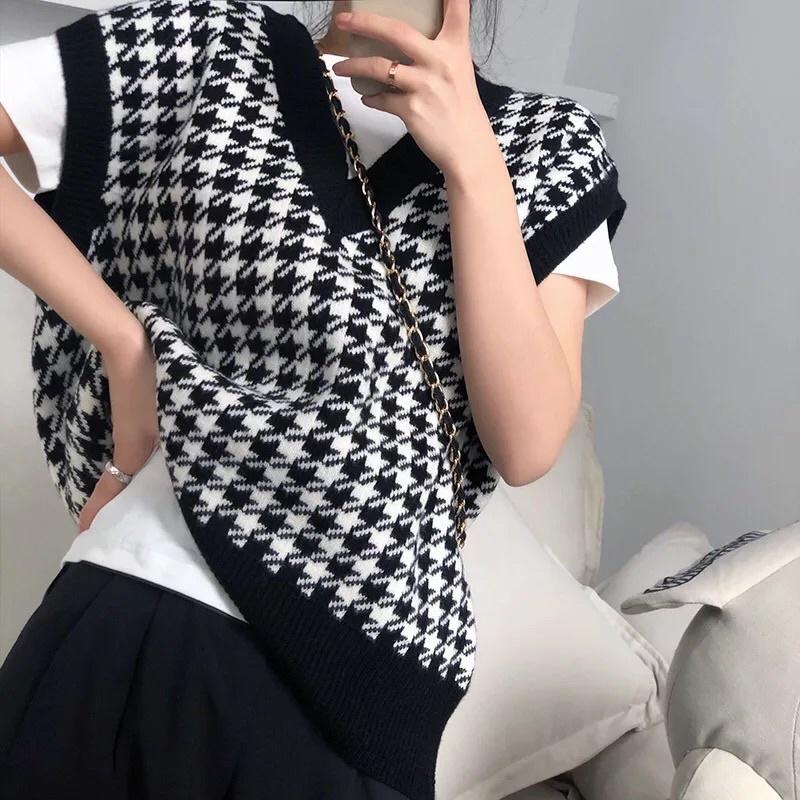 StoreTiza's tweet image. #JENNIE vest knit | rompi Korea 
Bahan : Rajut 
Harga 60k jadi 36k 😱
Beli disini ⬇️ shope.ee/9eiEkwJcF0

#racunshopee
#shopeeaffiliate #zonajajan #BLACKPINK