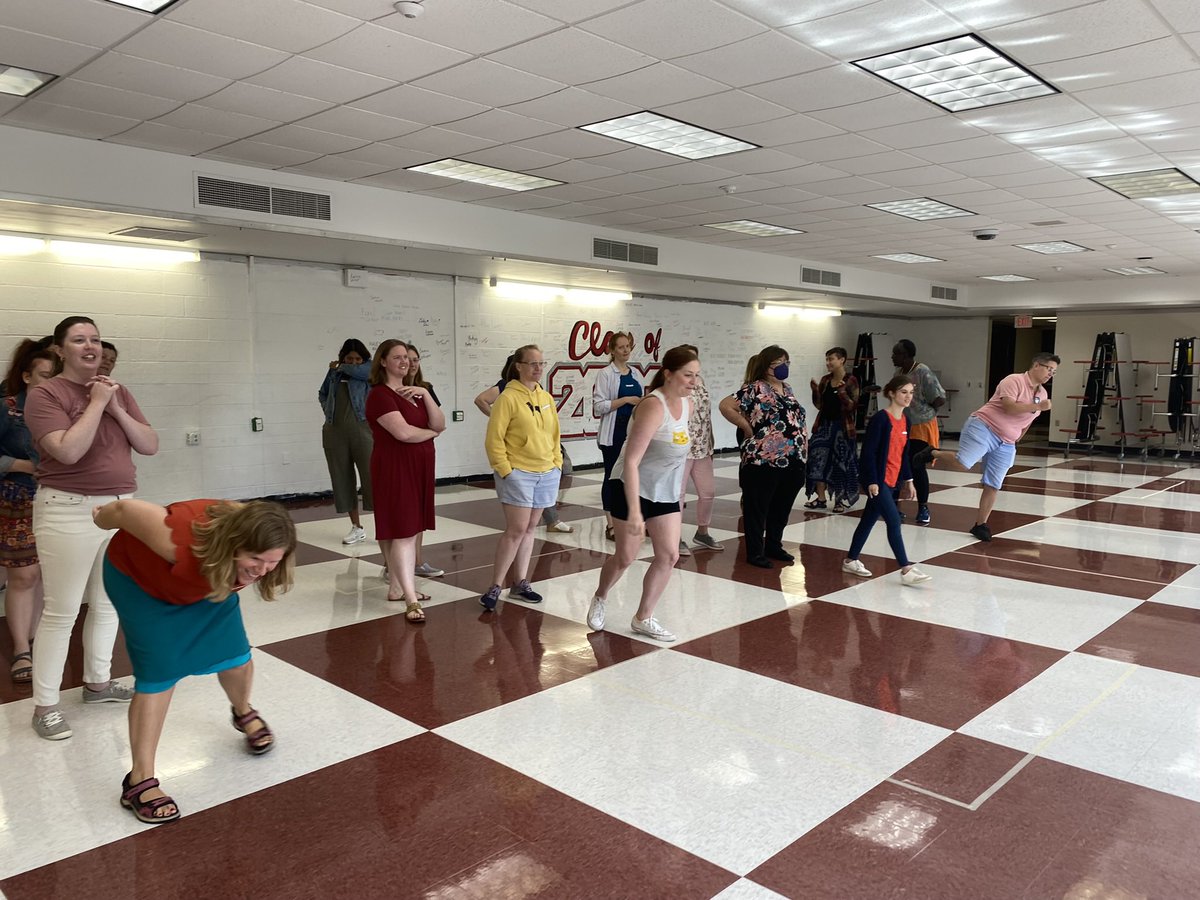 OWLanguage's tweet photo. And we’re off! We are so excited to be here at Chelmsford High School for our East Coast Bootcamp 2022! Focusing on our values of Equity, Relationships &amp; Proficiency, we dive into meaningful, hands-on activities, challenges &amp; conversations that #buildtrust &amp; #sparkjoy 💛 #ECBC22 https://t.co/3RqKuN70nW