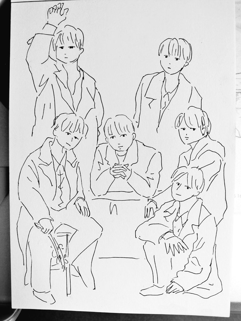 いつもラフ(一枚目)が一番いい気がする🤔
#落書き
#illustration 