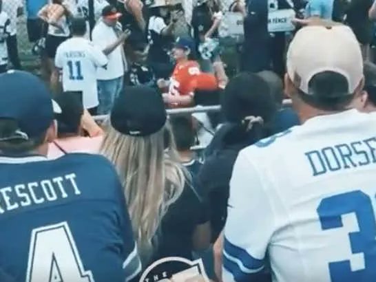 barstoolsports's tweet photo. Reminder: You're The Gigantic Asshole If You Show Up To A Game/Event While Wearing Gear Of A Team That's Not Playing https://t.co/Ps6BlGfDoK https://t.co/qeXPon2wBX