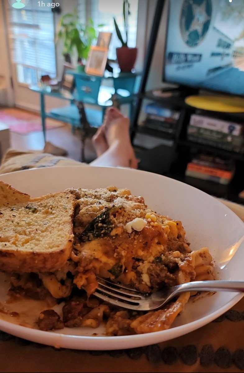BlueCollarKell's tweet photo. This lasagna tho...
#LetMeCookForYou https://t.co/5F0tp9N27x