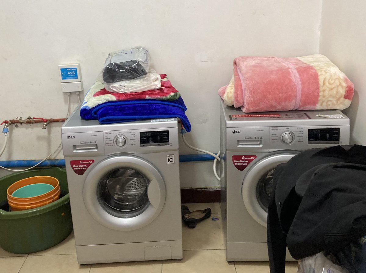 t_bear562's tweet photo. Day3: 普通のクリーニング屋じゃないことを明確に伝えるために、冬用コートも毛布の受け入れもストップ！
アイロンもなし！笑 https://t.co/hr3ew1HEtq
