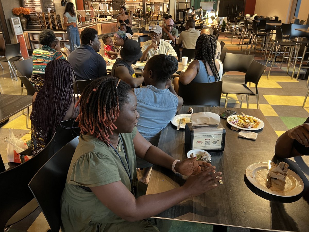 Agasa_UmassA's tweet photo. Some scenes from the dinner and socialization with students from the Mandela Washington Fellowship for Young African Leaders held at @UMassDining @WorcesterCommon

📸: @benabijah https://t.co/LB2gJsC3Xq