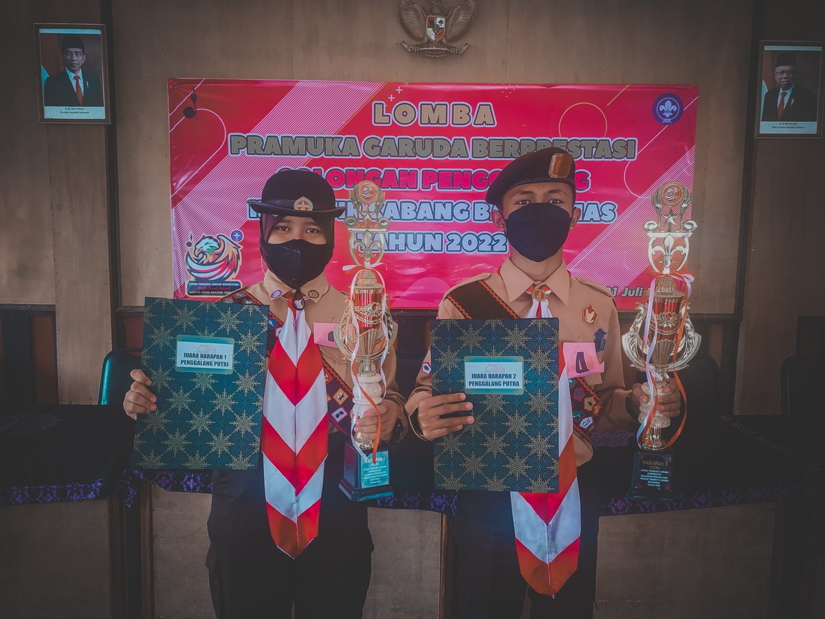 gapessa's tweet photo. π΄ Selamat atas prestasi yang diraih menjadi semangat untuk terus berproses dan belajar.
1. Juara Harapan 1 Putri Eagle Scout Award Kwarcab Banyumas Tahun 2022.
2. Juara Harapan 2 Putra Eagle Scout Award Kwarcab Banyumas Tahun 2022.
#gapessa
#pramukajateng
#kwarnas https://t.co/PjS76FmRZE