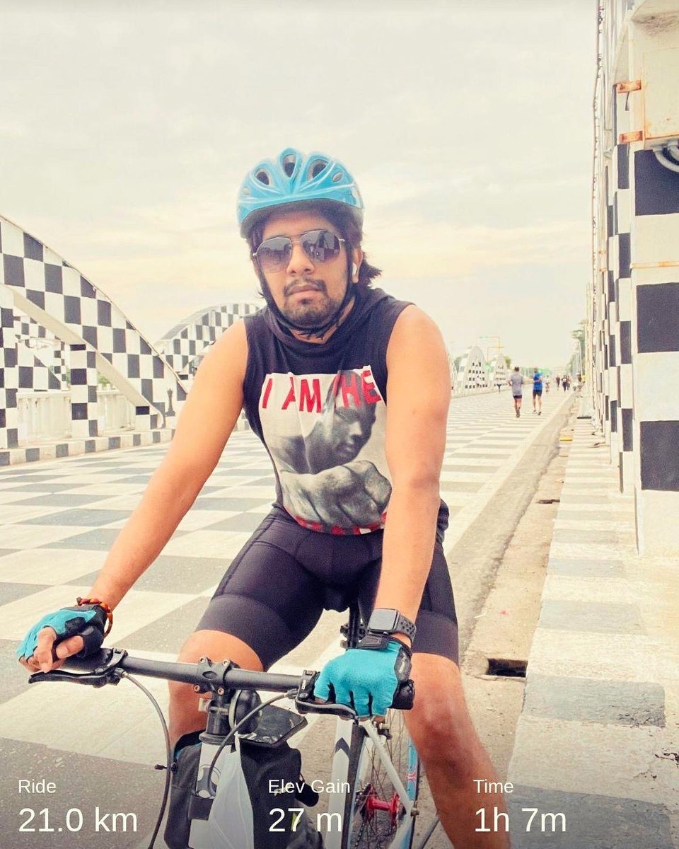 actor_annamalai's tweet photo. Today’s Morn Ride 🚴♂️👍💪 #Annamalai #EnCyclePedia #marinabeach #NammaChennai #Chennai #NepiyarBridge #ChennaiChessOlympiad2022 #ChessOlympiad #Cycling #cyclinglife #CyclingShots #SelfClicks #IMeMyself https://t.co/IoeIy69ni5