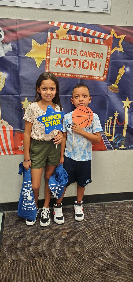 teamtreff's tweet photo. Lights! Camera! Action! First day of school and Back to School Night all wrapped in one! It was great together both my students and families! Looking forward to an amazing year. #raccoonsrock @Rogers_CJUSD @ColtonJUSD https://t.co/s7rObAwRot