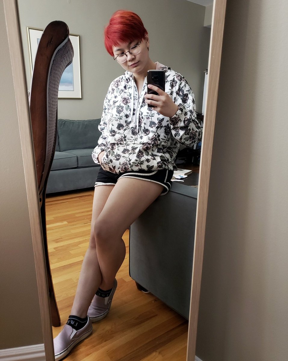 rei → 😴🌷 tweet media