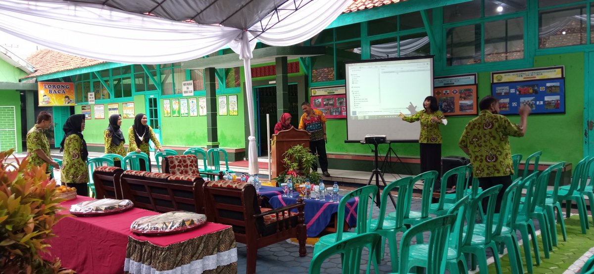 Mimeldaku's tweet photo. Lomba sekolah sehat SDN 1 Jalaksana se kabupaten Kuningan https://t.co/iiWNp9cJRx