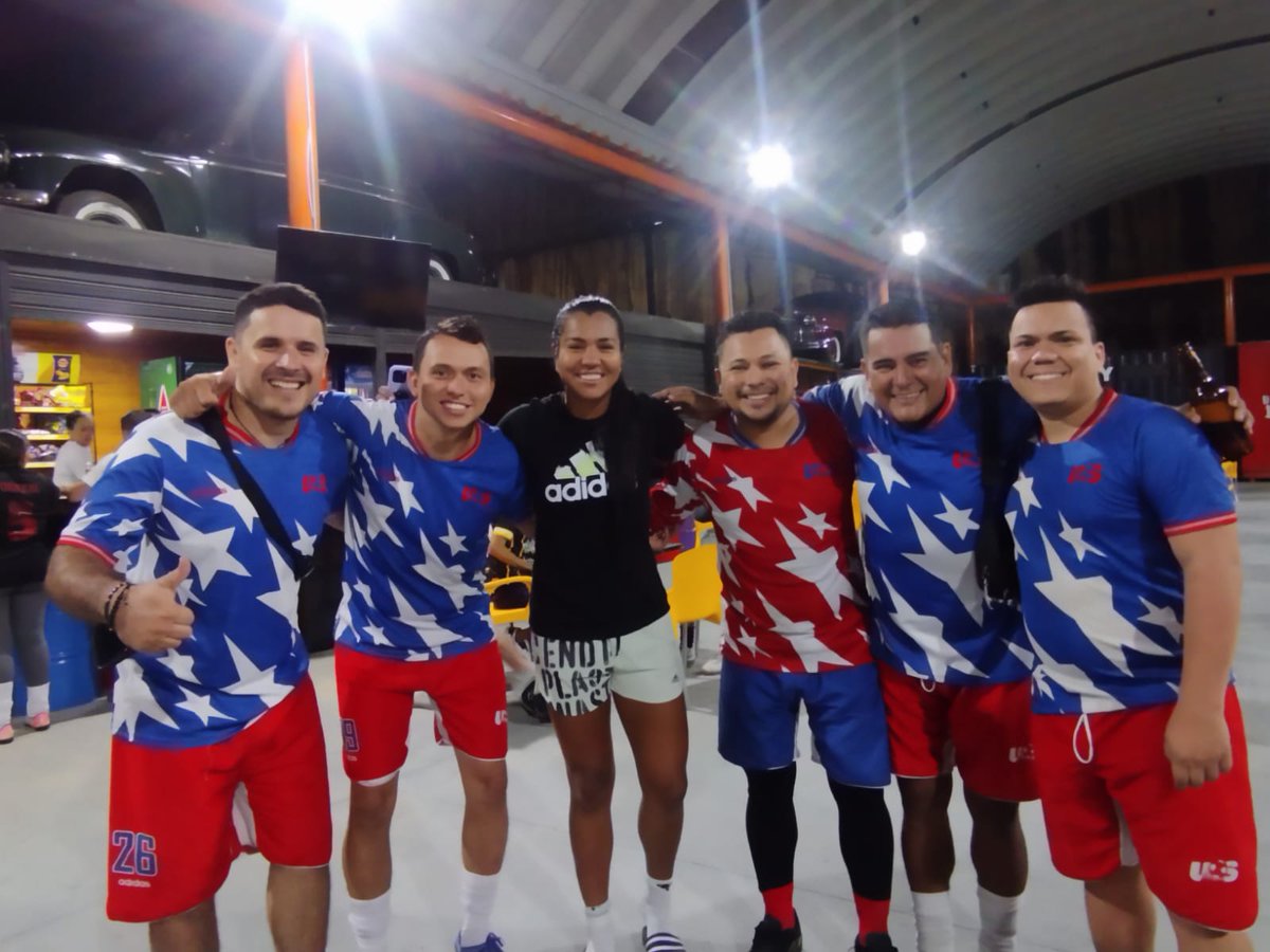 DISIDENCIASOK's tweet photo. Hoy compartimos con #DanielaArias, que grandes son nuestras Guerreras de @FCFSeleccionCol https://t.co/koSi3bKdNG