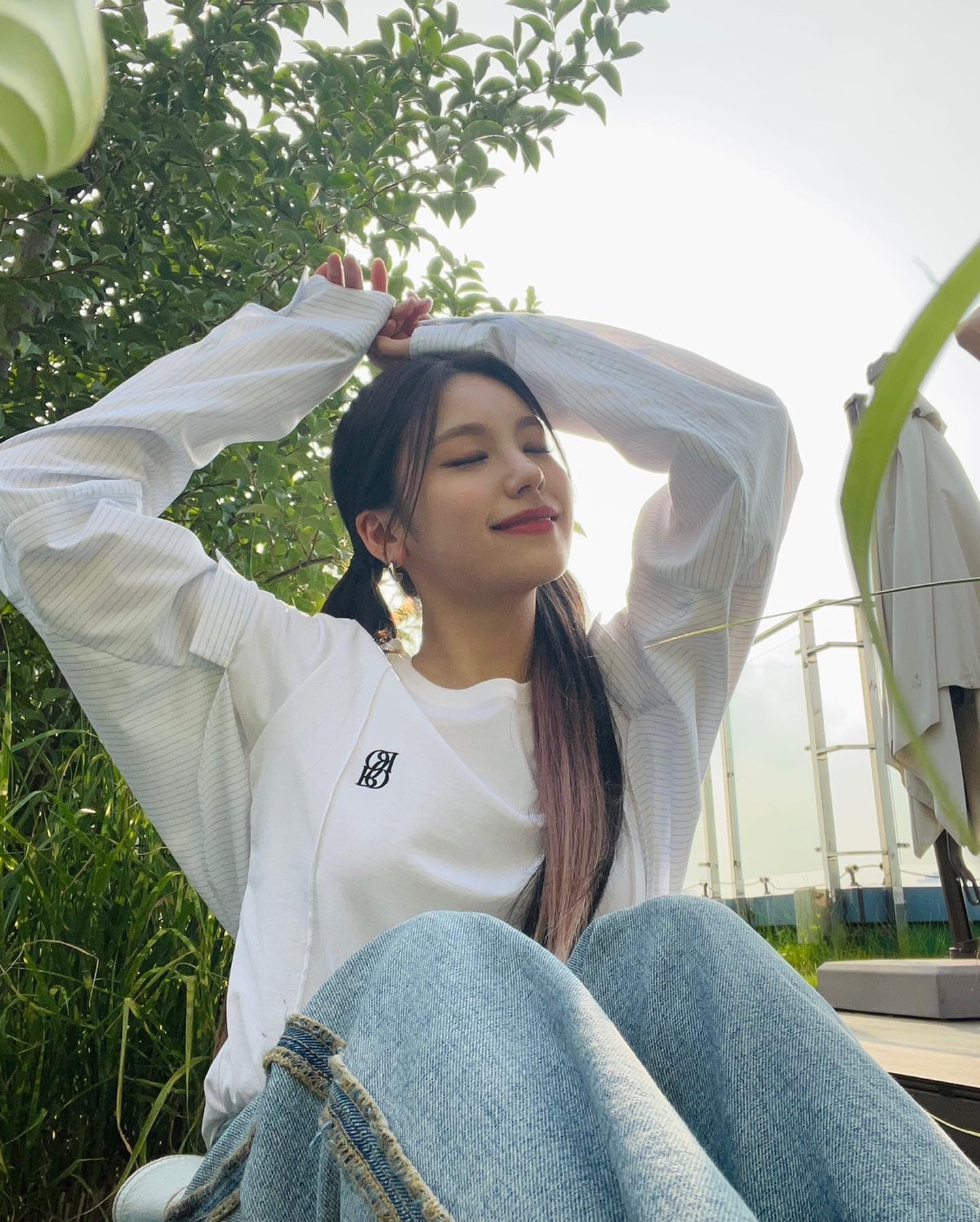 FZSa8COUYAABOIY.jpg:orig