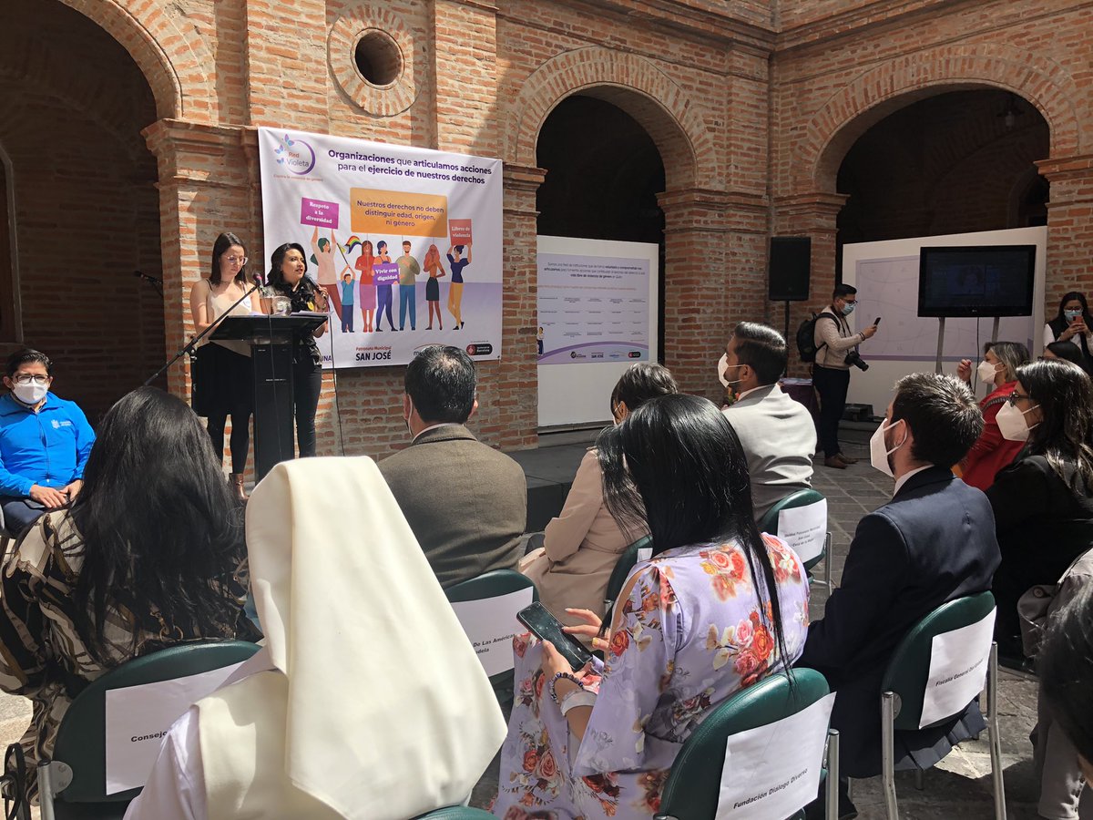 DialogoDiverso's tweet photo. Estamos presentes en la firma de compromiso de la Red Violeta contra la Violencia de Género 💜.
#RedVioletaUIO https://t.co/mpfg7LT4qP