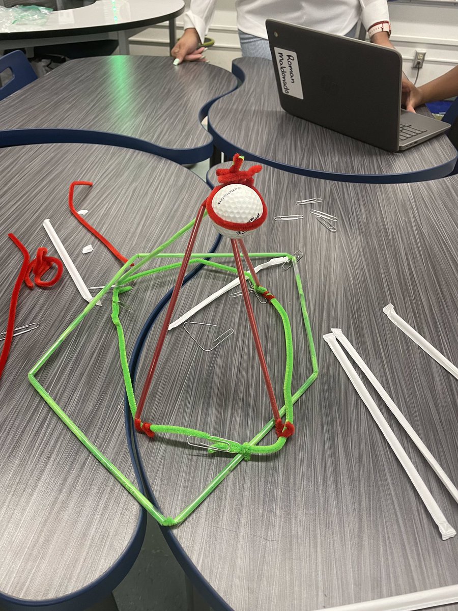 The challenge: to build the tallest tower that holds up a golf ball, our STEM activity. We’re building future engineers at Eat Point Elementary. <a href="/EastPointES1/">East Point ES</a> <a href="/YsletaISD/">Ysleta ISD</a>